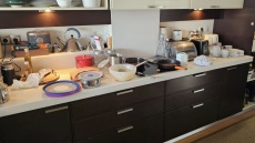 «To δύσκολο είναι τα μηχανήματα του διαβόλου στην κουζίνα» - Ο Δημήτρης Παπαστεργίου αυτοτρολάρεται για το ΣΚ χωρίς τη σύζυγό του