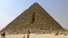 Αίγυπτος: Ανακαλύφθηκε μυστική είσοδος σε μία από τις πυραμίδες 4.500 χρόνια μετά την κατασκευή της - Δείτε βίντεο