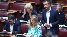 Σε οριακό σημείο η Νέα Αριστερά: Οι συγκρούσεις στην Κεντρική Επιτροπή και η υπαρξιακή απειλή από την «Ιθάκη» του Τσίπρα