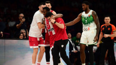 «Δεν είναι δυνατόν»: Τα έχασε ο Γάλλος σπίκερ με τον τραυματισμό του Κίναν Έβανς - Δείτε βίντεο
