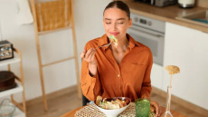 Χάρα χάτσι μπου: Η ιαπωνική φιλοσοφία που συμβάλλει στην απώλεια βάρους και τη μακροζωία
