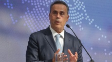 Παπασταύρου κατά Φάμελλου για την εκμετάλλευση κοιτασμάτων: Ή είναι παντελώς αδαής ή είναι προκλητικός συκοφάντης