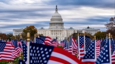 Η Βουλή των Αντιπροσώπων ενέκρινε τον τερματισμό του μακροβιότερου shutdown στην ιστορία των ΗΠΑ 