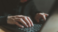 Europol: Συνελήφθη στην Ελλάδα ο βασικός ύποπτος δικτύου κυβερνοεπιθέσεων