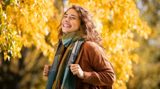 Πώς χτίζουμε την άμυνά μας για να μην αρρωστήσουμε το χειμώνα – 5 κινήσεις για δυνατό ανοσοποιητικό
