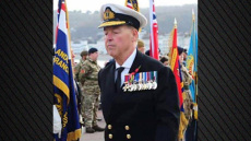 Σάλος στο Ηνωμένο Βασίλειο: Απατεώνας υποδύθηκε τον... υποναύαρχο και παρέστη σε τελετή για την Ημέρα Μνήμης των Πεσόντων