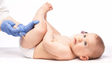 «Συναγερμός» ECDC για τον ιό RSV – Τι να κάνουν οι γονείς με βρέφη
