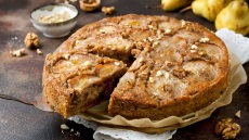 9 ακαταμάχητες συνταγές που αποδεικνύουν ότι το αχλάδι αγαπά τη σοκολάτα