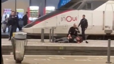Αστυνομική επιχείρηση στο σιδηροδρομικό σταθμό Μονπαρνάς του Παρισιού - Εξουδετερώθηκε άντρας που απειλούσε με μαχαίρι