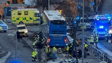 Ταυτοποιήθηκαν οι τρεις γυναίκες που παρασύρθηκαν και σκοτώθηκαν από λεωφορείο στη Στοκχόλμη	