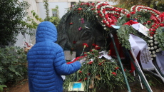 «Το Πολυτεχνείο δεν έχει ιδιοκτήτες, έχει τους νεκρούς του» – Ο Δημήτρης Παπαχρήστος μιλά για τα 52 χρόνια από την εξέγερση