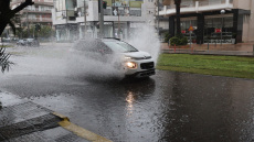 Καιρός: Έρχονται διαδοχικά κύματα βροχών στη δυτική Ελλάδα, λέει ο Αρναούτογλου - Πού χρειάζεται προσοχή