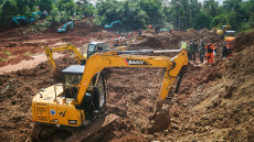 Τουλάχιστον 18 νεκροί μετά από κατολισθήσεις στην Ινδονησία - Δεκάδες αγνοούμενοι, δείτε βίντεο