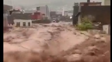 Βροχοπτώσεις και πλημμύρες στο δυτικό Ιράν εν μέσω της χειρότερης ξηρασίας των τελευταίων δεκαετιών