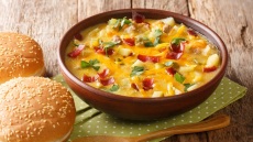 Τι εννοείς υπάρχει σούπα με γεύση που θυμίζει cheeseburger;