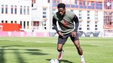 Μπάγερν: Ο Ντέιβις επέστρεψε στο κανονικό πρόγραμμα προπονήσεων μετά από οκτώ μήνες
