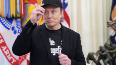  Εκτιμούμε την ελευθερία της έκφρασης αλλά οι νομοθεσίες ισχύουν για όλους, απαντά η Κομισιόν στον Έλον Μασκ