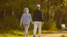 Οι Έλληνες γερνάνε με γρήγορο ρυθμό - Το 34% του πληθυσμού ως το 2060 θα είναι άνω των 65 ετών