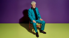 Πέδρο Αλμοδόβαρ: Στο σπίτι με τα χρώματα και τις ιστορίες του 
