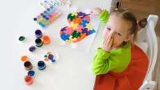 Αυτισμός: Μπορεί να τον προκαλέσει το μικροβίωμα του εντέρου; Nέα μελέτη απαντά
