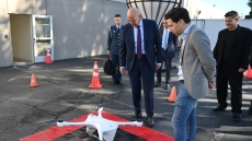 Νίκος Δένδιας: Ξεναγήθηκε στις εγκαταστάσεις εταιρείας κατασκευής drones στην Καλιφόρνια