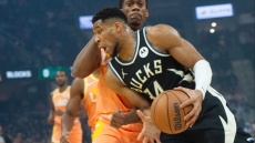 Ελαφριά θλάση στον προσαγωγό ο Γιάννης Αντετοκούνμπο - Ποια παιχνίδια των Μπακς θα χάσει  