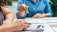 Νέες ρυθμίσεις για τους υπερχρεωμένους: Δεν θα πηγαίνουν φυλακή, θα τους διατίθεται και ψυχολόγος