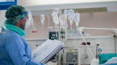 Πέθανε ο 22χρονος που κατάπιε αμάσητο ολόκληρο μπέργκερ για ένα challenge
