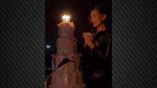 Η Χέιλι Μπίμπερ έκλεισε τα 29 - Το πάρτι γενεθλίων και η εντυπωσιακή τούρτα