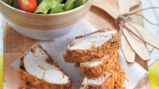 Τραγανά στήθη κοτόπουλου στο φούρνο
