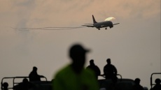 Κολομβία και Παναμάς αναστέλλουν τις πτήσεις τους από και προς τη Βενεζουέλα 