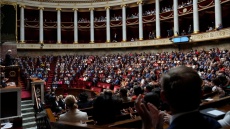 Η κάτω Βουλή της Γαλλίας απορρίπτει σχεδόν ομόφωνα το σχέδιο προϋπολογισμού του 2026 