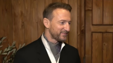 Κώστας Καραφώτης για την εγκυμοσύνη της συζύγου του: Διανύει τον όγδοο μήνα, θα είμαι μέσα στον τοκετό