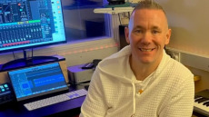 Απίστευτη μεταμόρφωση: Έχασε 64 κιλά σε έναν χρόνο με μία απλή άσκηση – Δείτε βίντεο
