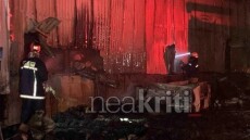 Φωτιά τώρα σε εργοστάσιο στο Ηράκλειο - Κάηκε η αποθήκη