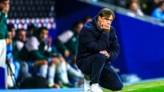 Ματίας Αλμέιδα: «Τρίζει» η θέση του στον πάγκο της Σεβίλλης