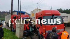 Σοβαρό τροχαίο στην Πατρών - Πύργου: Δύο νταλίκες συγκρούστηκαν με σφοδρότητα, τραυματίστηκε ένας οδηγός