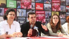 Ο Τσίπρας περιγράφει την πρώτη φορά που είδε τα Εξάρχεια γεμάτα με αφίσες με το πρόσωπό του - «Το έβαλα στα πόδια»