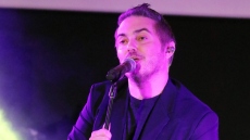 Χατζηγιάννης: Αναβάλλονται εμφανίσεις του για λόγους υγείας - «Ένα χρόνιο ζήτημα που με ταλαιπωρεί, υποτροπίασε»