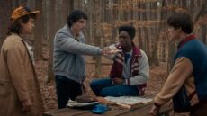 Stranger Things: Ο 5ος κύκλος έκανε πρεμιέρα - «Έπεσε» το Netflix λόγω μεγάλης επισκεψιμότητας