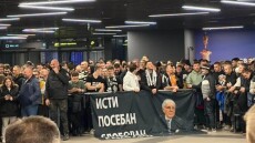 «Τρέλα» για τον Ομπράντοβιτς - Ο Ζοτς επιστρέφει στο Βελιγράδι και εκατοντάδες οπαδοί της Παρτιζάν τον περιμένουν στο αεροδρόμιο- Βίντεο, φωτογραφίες 