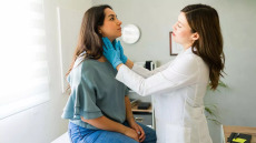 «Εμποδίζει» ο θυρεοειδής τη σύναψη ασφαλιστηρίου υγείας; Δείτε την απάντηση
