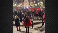 Αλβανοί γιόρτασαν στο Σύνταγμα την ημέρα Ανεξαρτησίας της χώρας τους