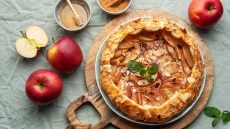 Οι εθιστικές comfort συνταγές της εποχής: Ένα πλήρες μενού για όλο το Σαββατοκύριακο