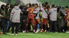 Χάος σε αγώνα κυπέλλου της Βολιβίας: Ξύλο, δακρυγόνα και 17 αποβολές - Δείτε βίντεο 