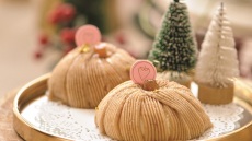 Χριστουγεννιάτικα γλυκά: Από μελομακάρονα και κουραμπιέδες μέχρι Mont Blanc
