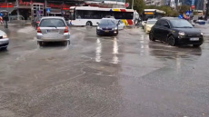 Πλημμύρισαν δρόμοι στο κέντρο της Θεσσαλονίκης - Δείτε βίντεο