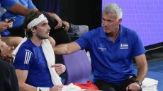 Ο πατέρας Τσιτσιπάς υποστήριξε ότι εκείνος οδηγούσε με 213 χλμ. την Lotus - Αρνητική η στάση της Τροχαίας