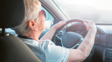 Από 1η Ιανουαρίου oι γιατροί θα έχουν ποινικές ευθύνες για τις άδειες οδήγησης στους ηλικιωμένους