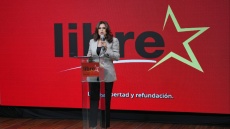 Η υποψήφια της αριστεράς στις εκλογές της Ονδούρας καταδικάζει την παρέμβαση του Τραμπ στην διαδικασία 